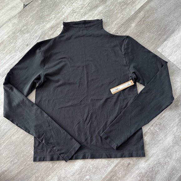 Skims Soft Smoothing Seamless Turtleneck Women’s Top Small XL Black NWT - Picture 3 of 3